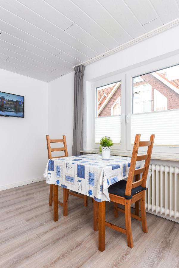 Ferienwohnungen Im Haus Waterkant Neuharlingersiel Luaran gambar